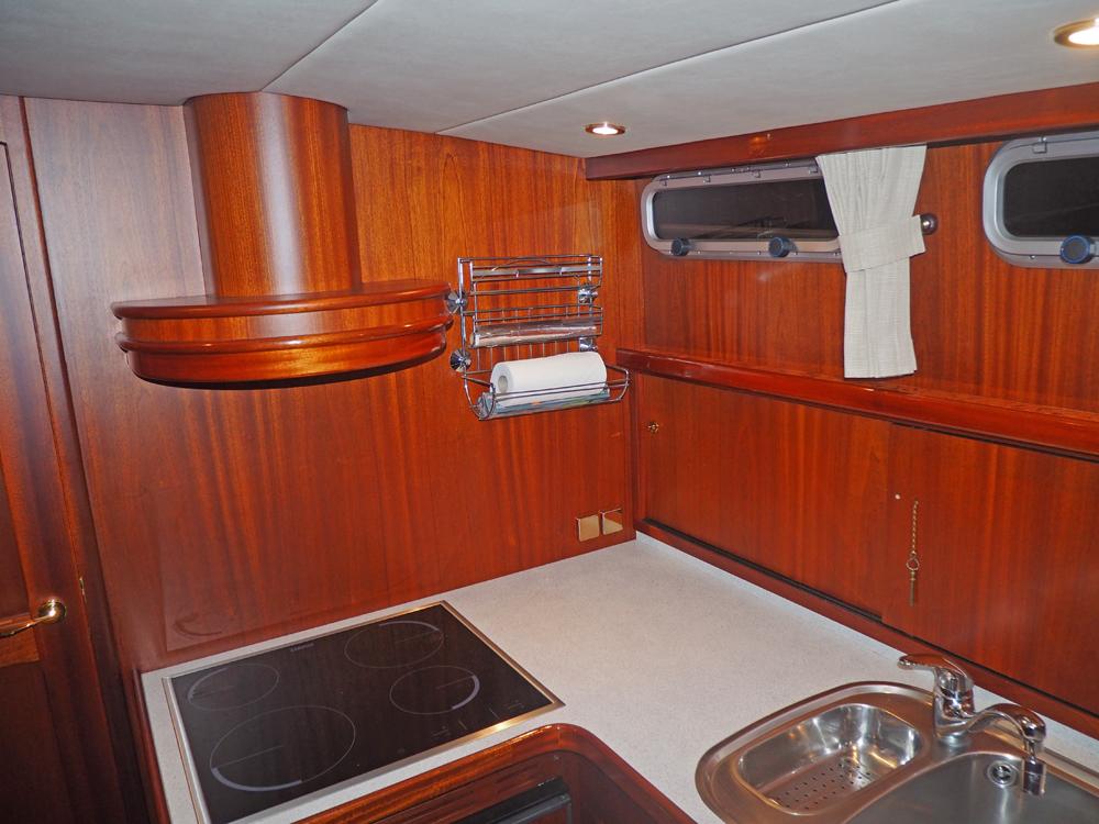 Fore ship, Accommodation